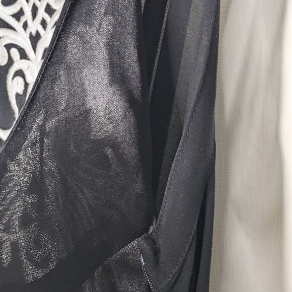 Embroidered Black & White Sleeveless Sheer V Back Cocktail Dress Size M - Picture 2 of 13